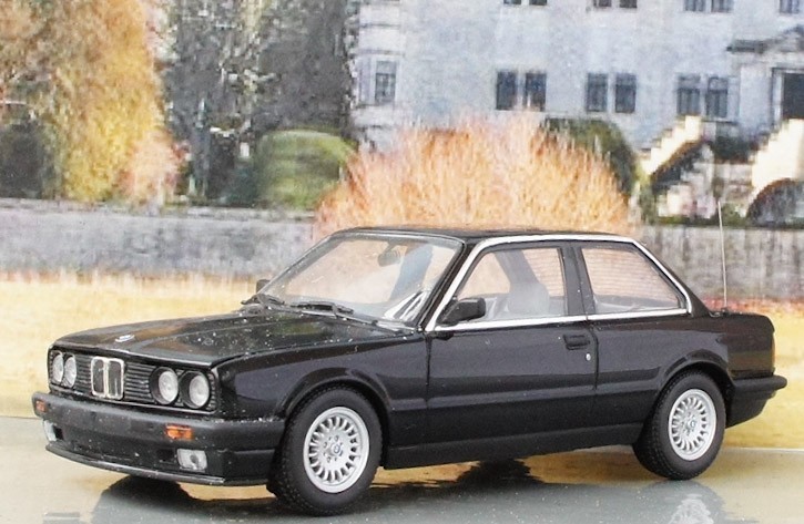 ミニチャンプス 1/43 1989 BMW 320i 3シリーズ E30 黑 クーペ 2代目 後期型 431 024000 Minichamps PMA ボンネット開閉可能 送料無料の画像1