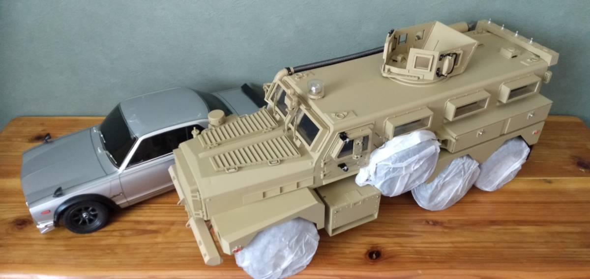 新品希少品 1/12 2.4G 16CH 6WD U.S MILITARY COUGAR 6X6 MRAP RC CAR - HG P602 25km/h _1/10サイズ比較