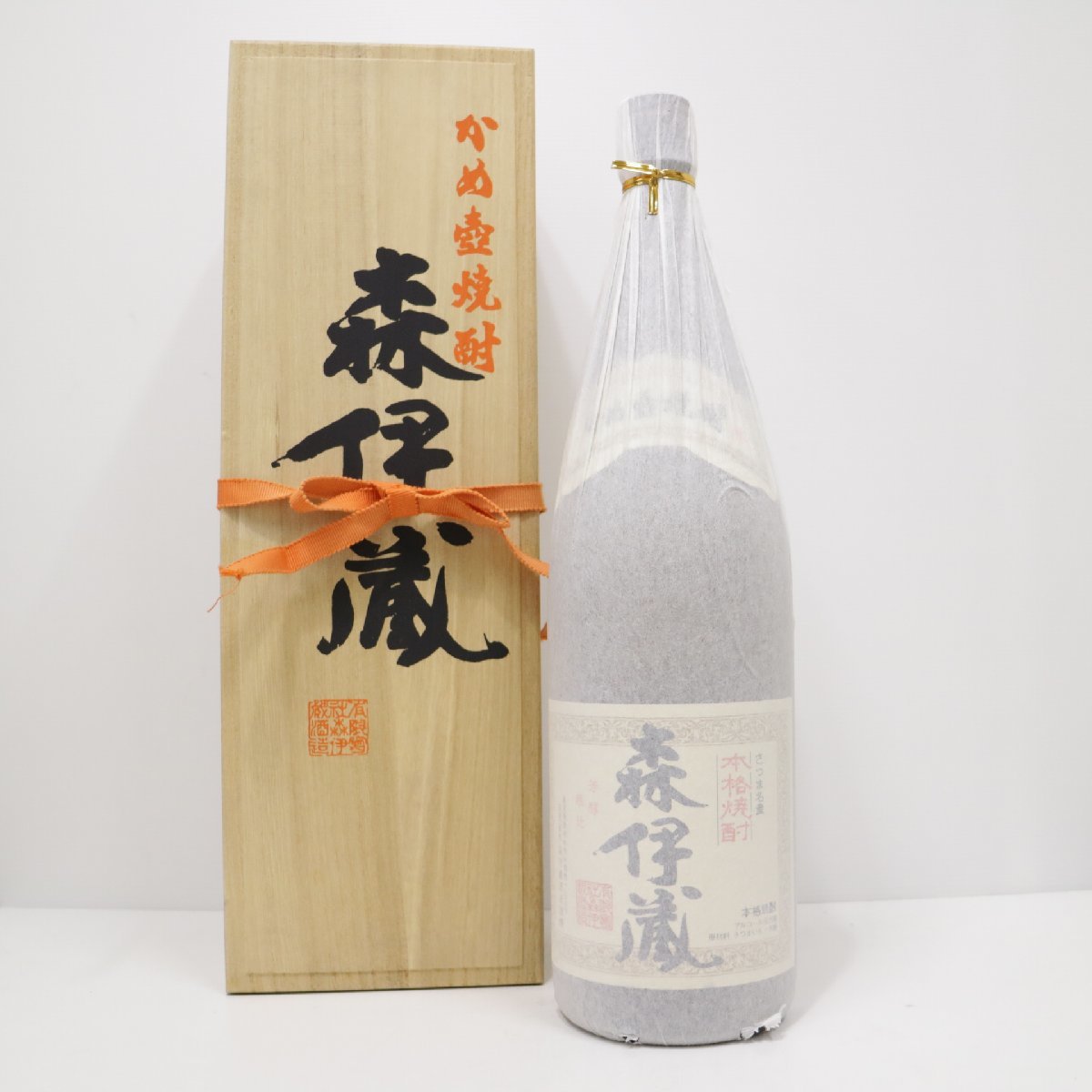 J00087HE1S　本格焼酎 森伊蔵 さつま名産 かめ壺焼酎 国産 芋 焼酎 一升瓶 木箱有 1800ml 25％ 古酒 未開栓