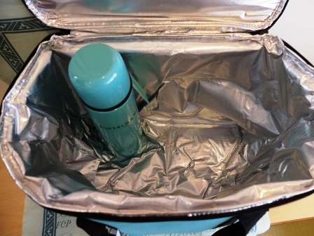 野餐！“Fortnums Cooler Bag”悠閒地燒烤，也可以購物~Fortnum\x26#39;s Eau De Nil Cool Bag 原文:ピクニック!「フォートナムズ・クーラーバッグ」レジャーにBBQに、お買い物にも～Fortnum's Eau De Nil Cool Bag