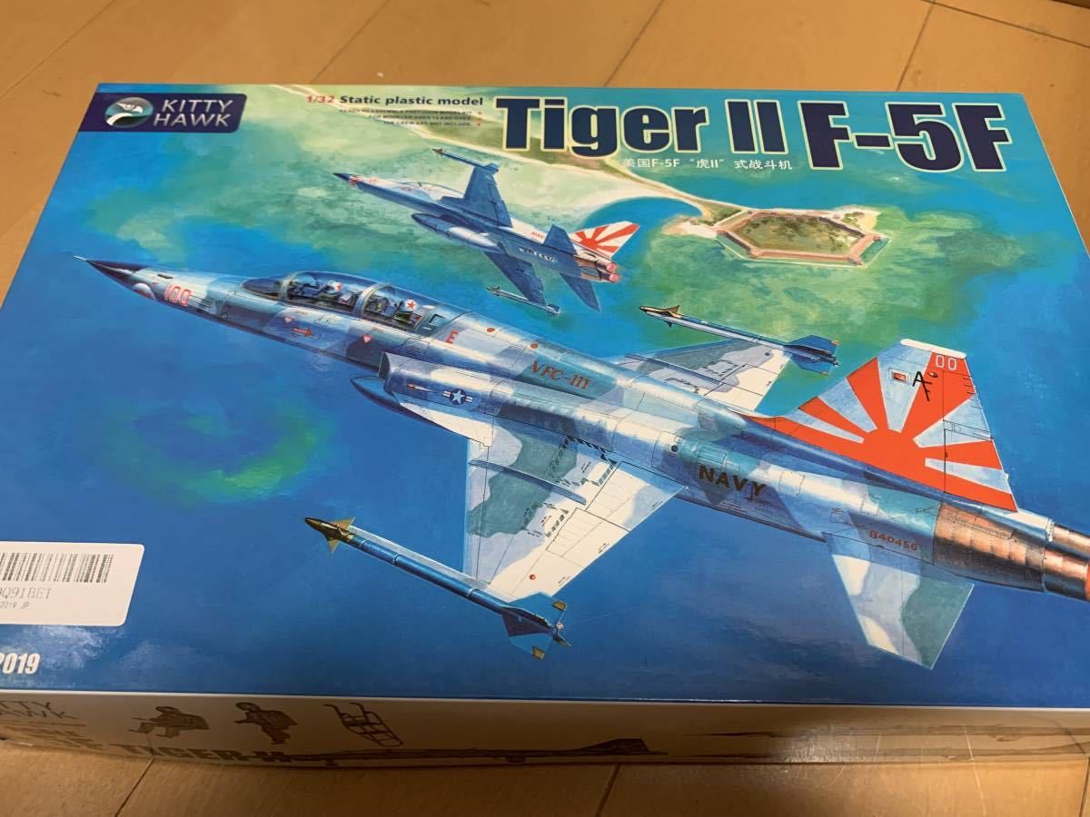 ☆☆　キティホークモデル 1/32 アメリカ海軍 F-5F タイガー2 　☆☆_画像1