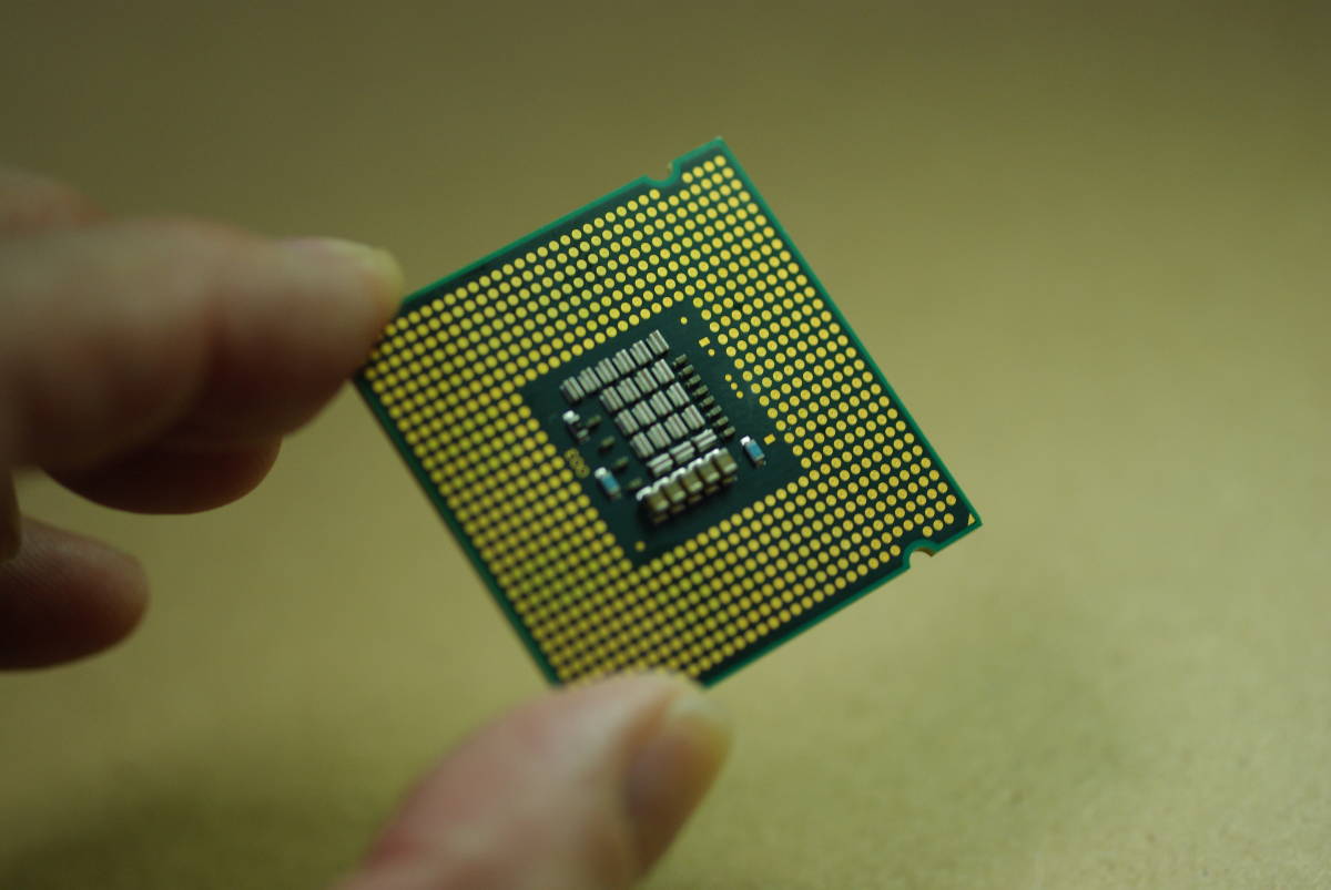 【動作良好・送料安】Intel（インテル）Xeon E3110 / LGA775 / 3GHｚ / 実測データ開示_画像7