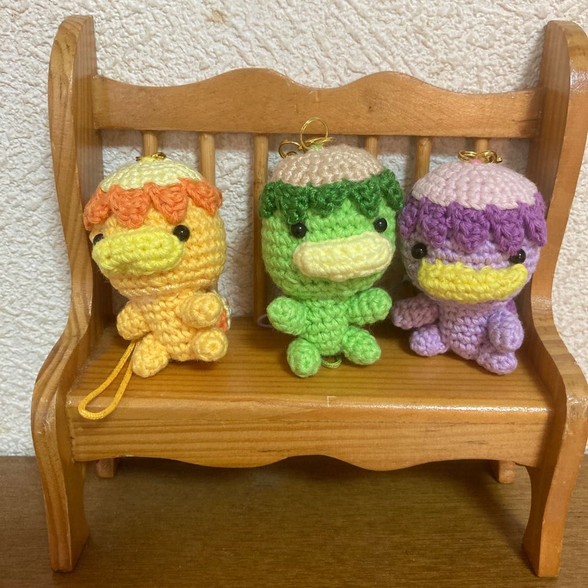刺しゅう糸で編んだカッパ3兄弟　手編みのハンドメイド品