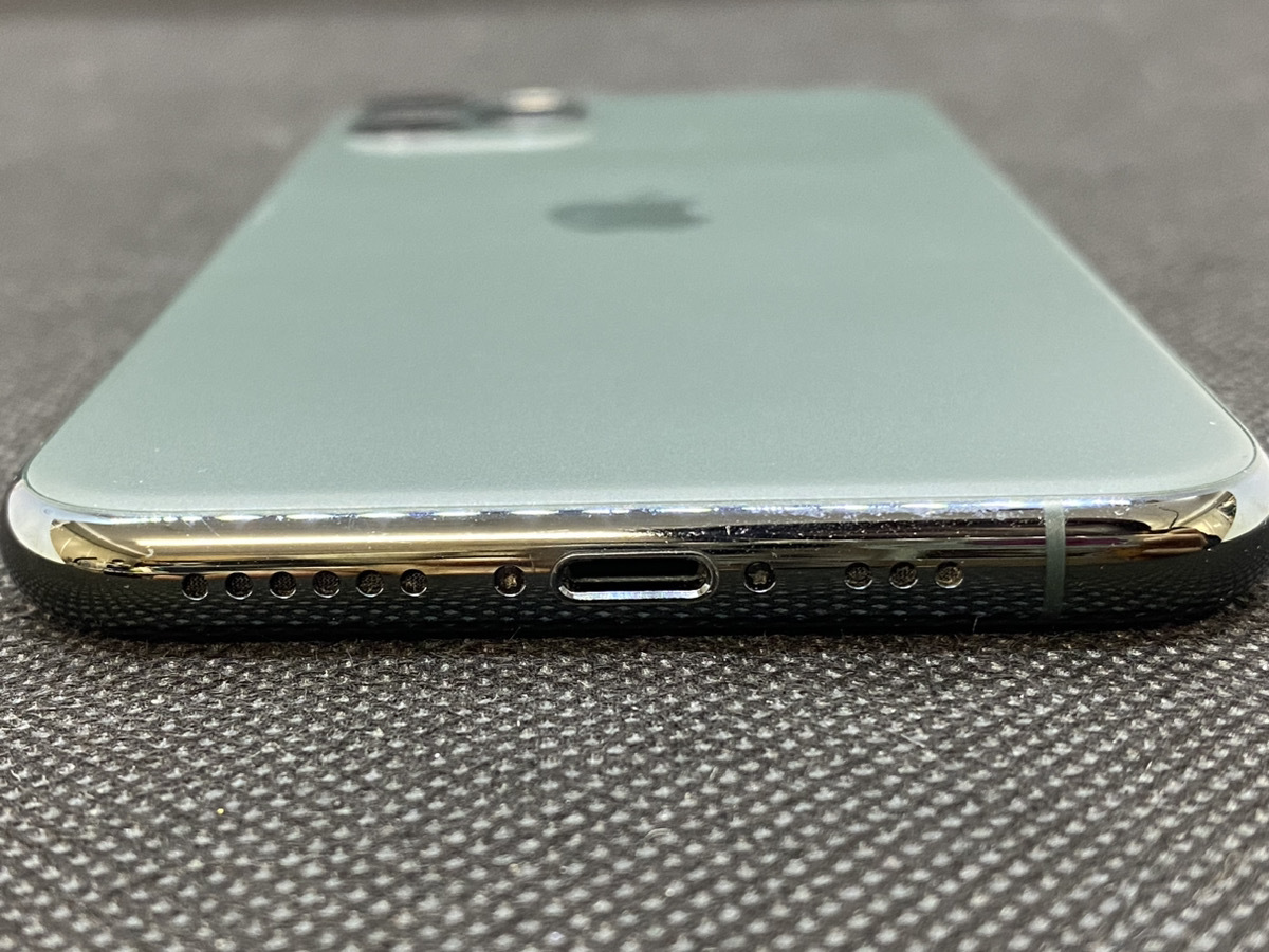 値下げ中【品】SIMフリー iPhone 11Pro 256GB アルパイングリーン