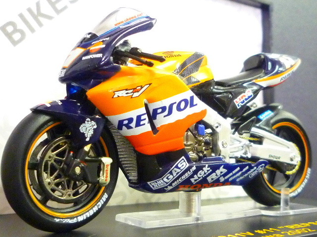 ixo製品 1/24 レプソル ホンダ RC211-Ｖ 宇川　徹　#11 HRC REPSOL HONDA RC 211V 2002 MotoGP_画像3