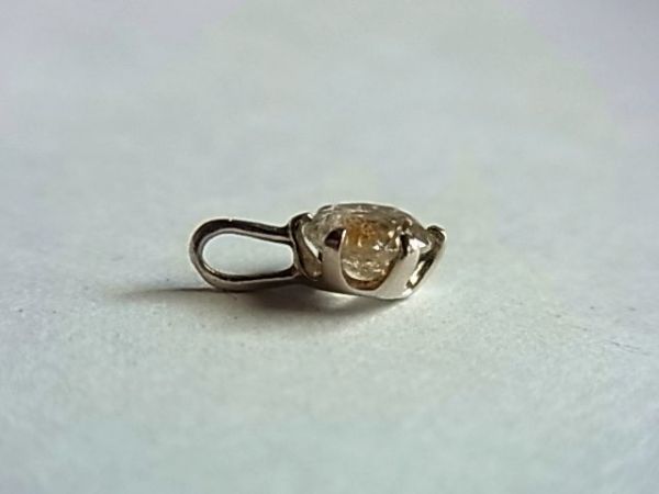 新品同様 美品 鑑定書プラチナPT900ダイヤモンド ペンダント1粒ダイヤ0.564ct_画像3