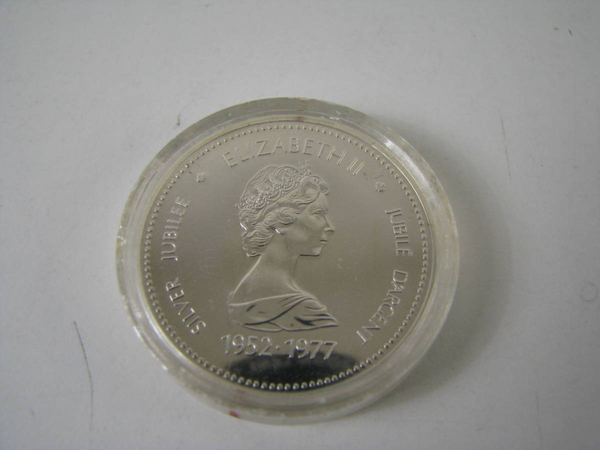 シルバージュビリー　エリザベス2世　在位25周年　カナダ　1ドル　銀貨_画像2