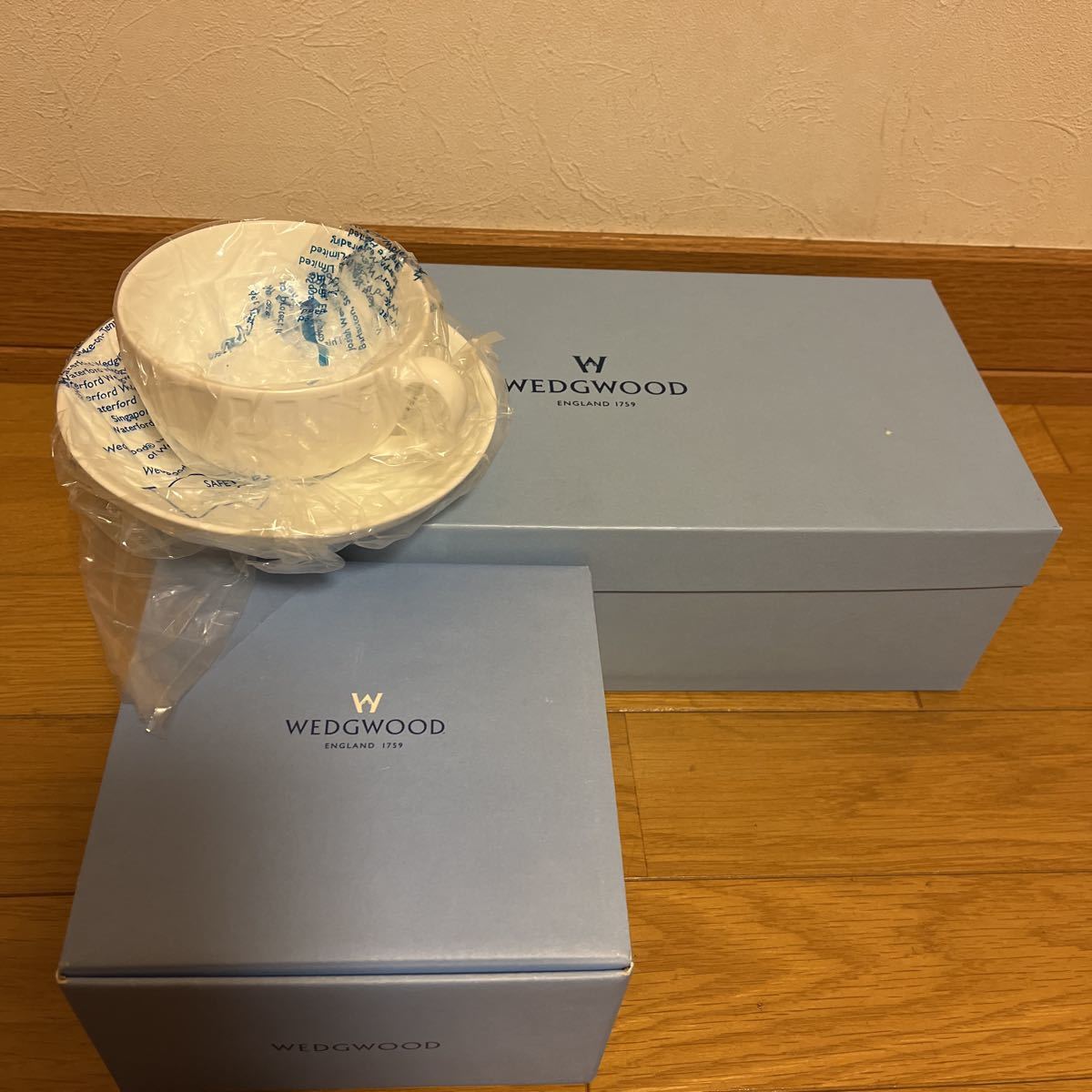 最前線の WEDGWOOD カップ&ソーサー4客 廃盤品 レア ウェッジウッド