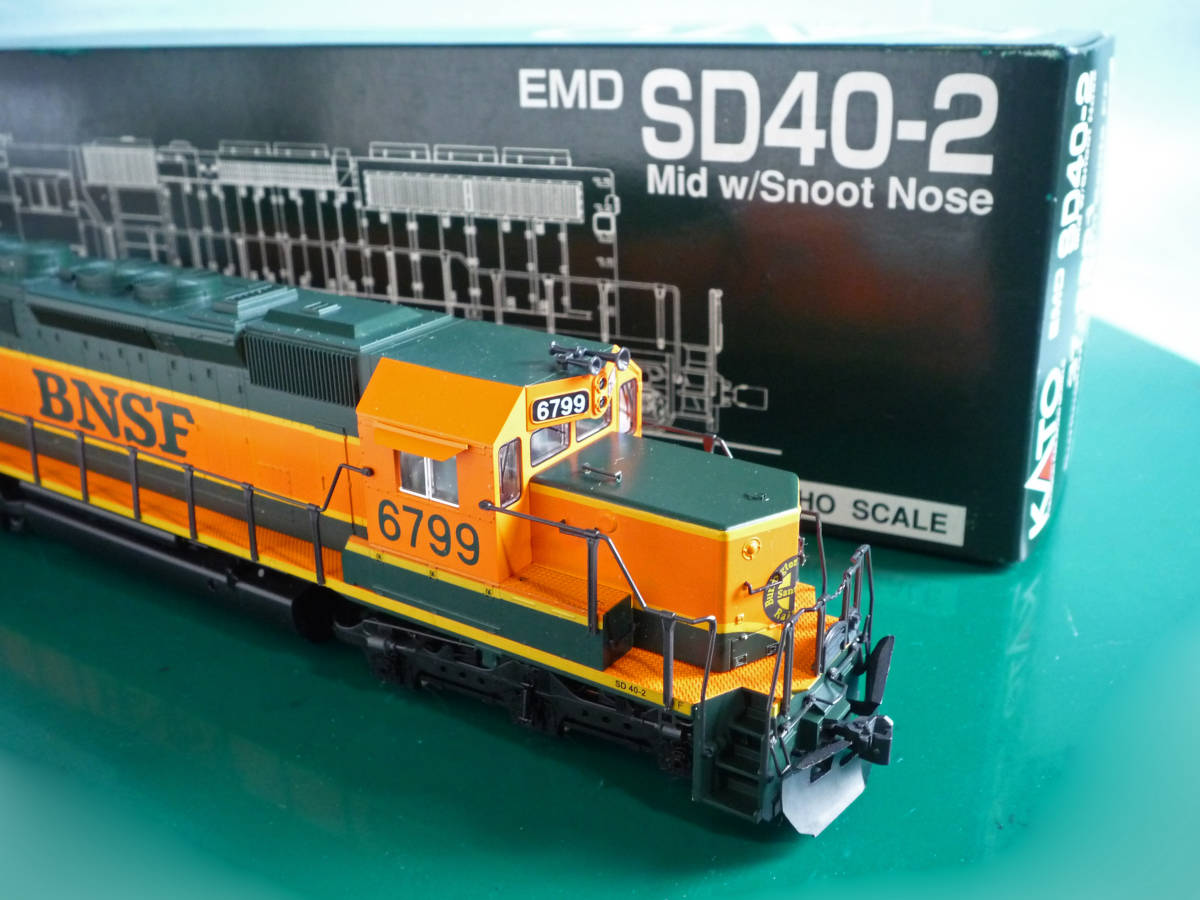 ■HOゲージ「EMD　SD-40ー２　BNSF #6799 動力車」KATO 製