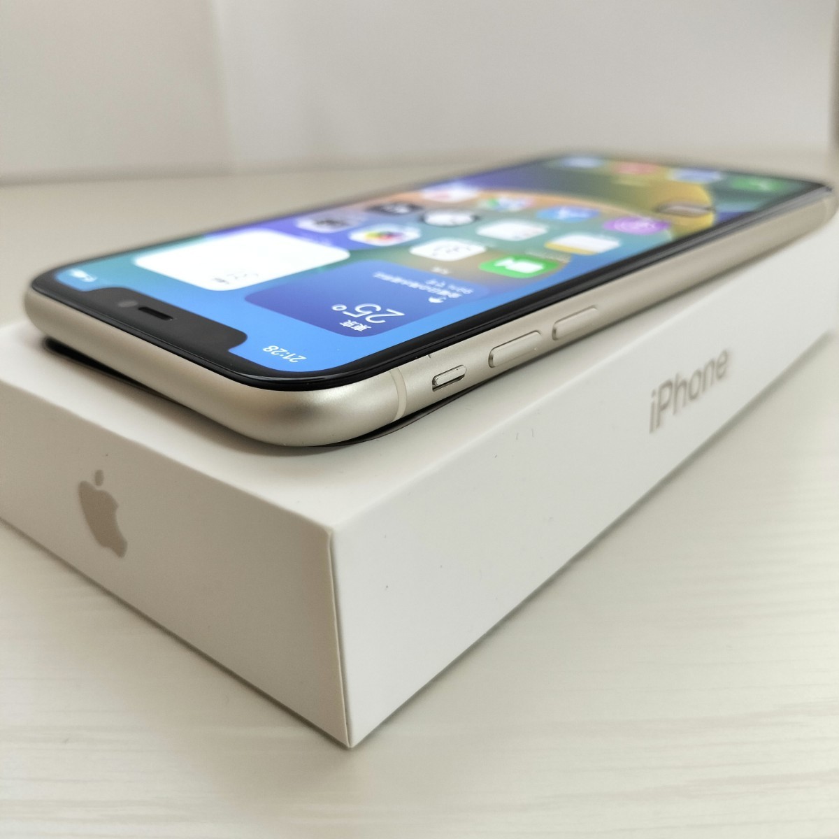 1円 iPhone11 64GB ソフトバンク認定中古品 Apple 人気のホワイト SIM