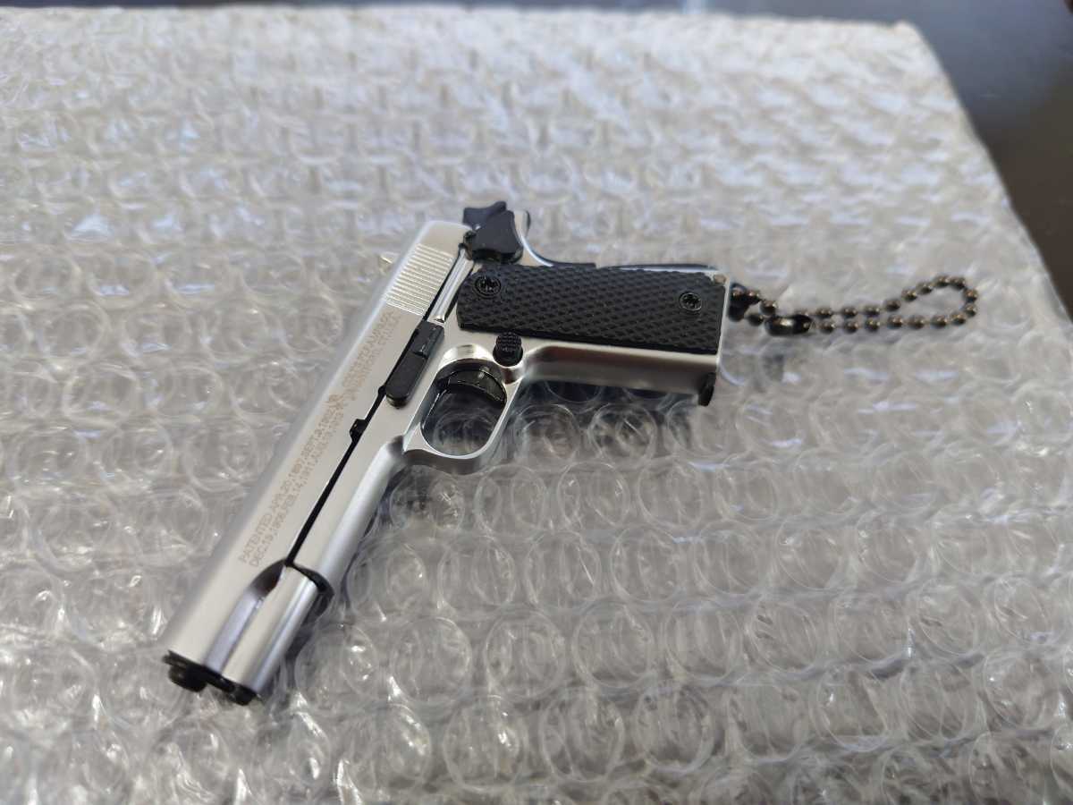 精巧1/3スケール ミニチュアガン　コルトM1911　　ガンキーホルダー　シルバー　ミリタリー　トイガン　モデルガン_画像2