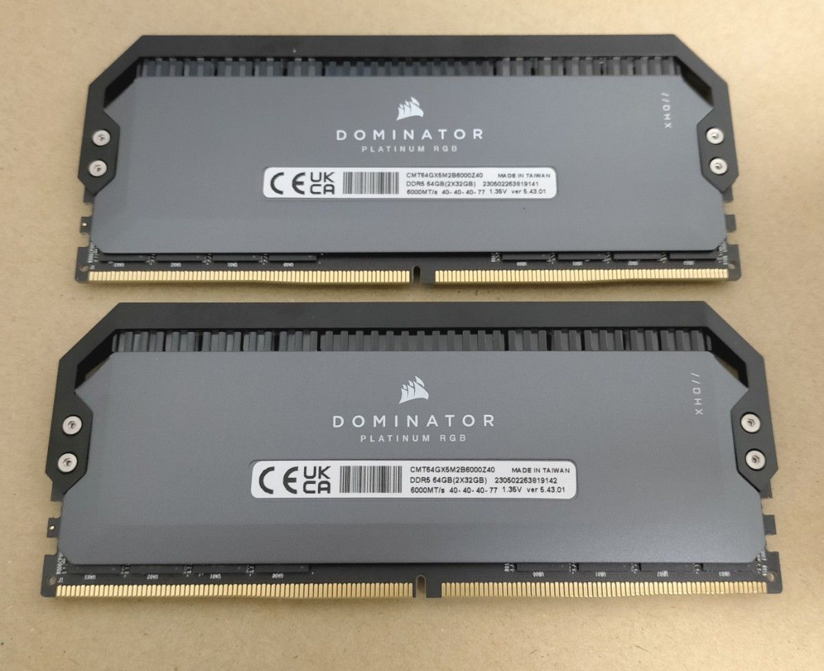 CORSAIR DOMINATOR PLATINUM RGB DDR5 6000MHzメモリー 64GB 32GBx2枚