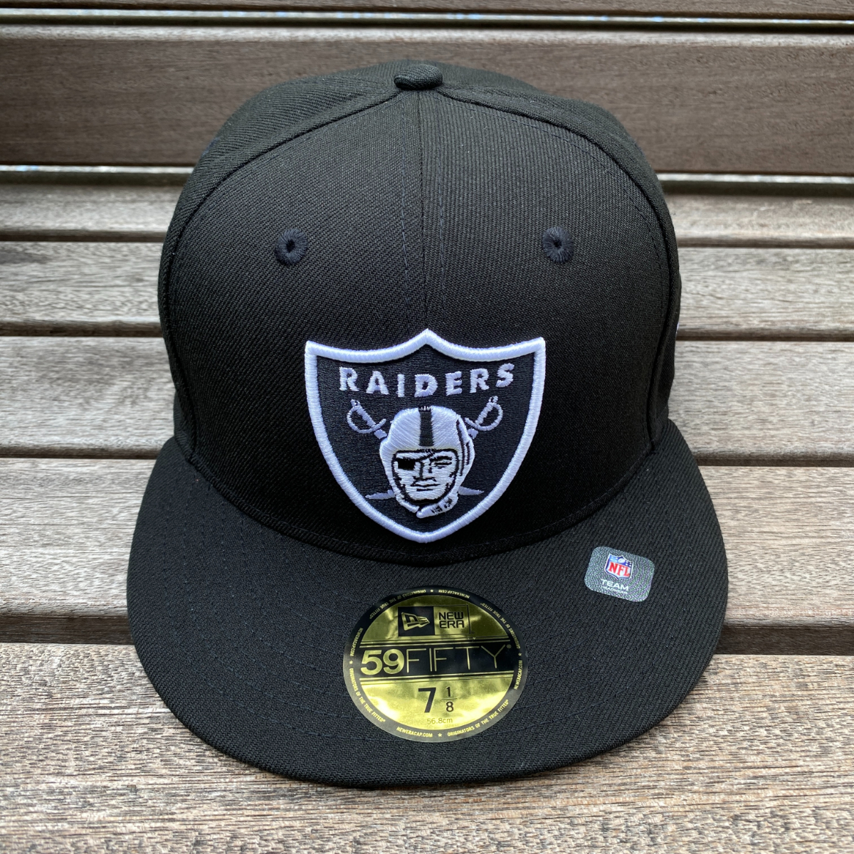 USA正規品 【6.7/8】 限定 NEWERA ニューエラ 59FIFTY キャップ NFL 第18回 スーパーボウル XVIII ラスベガス レイダース RAIDERS 白黒_画像3