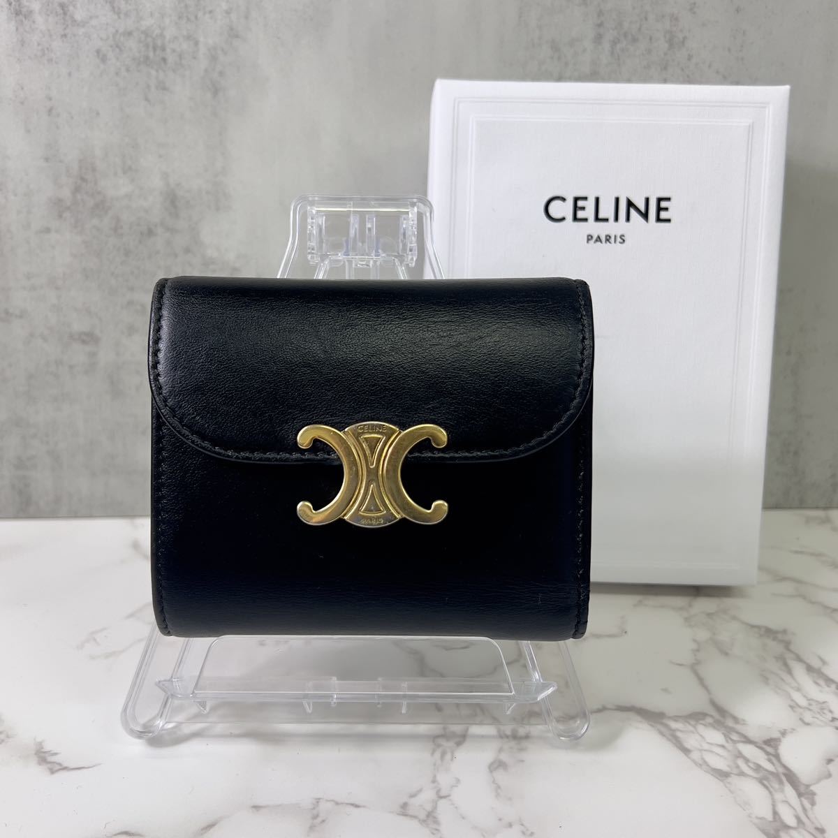 CELINE セリーヌ トリオンフ 三つ折り財布 カーフスキン 黒　ブラック