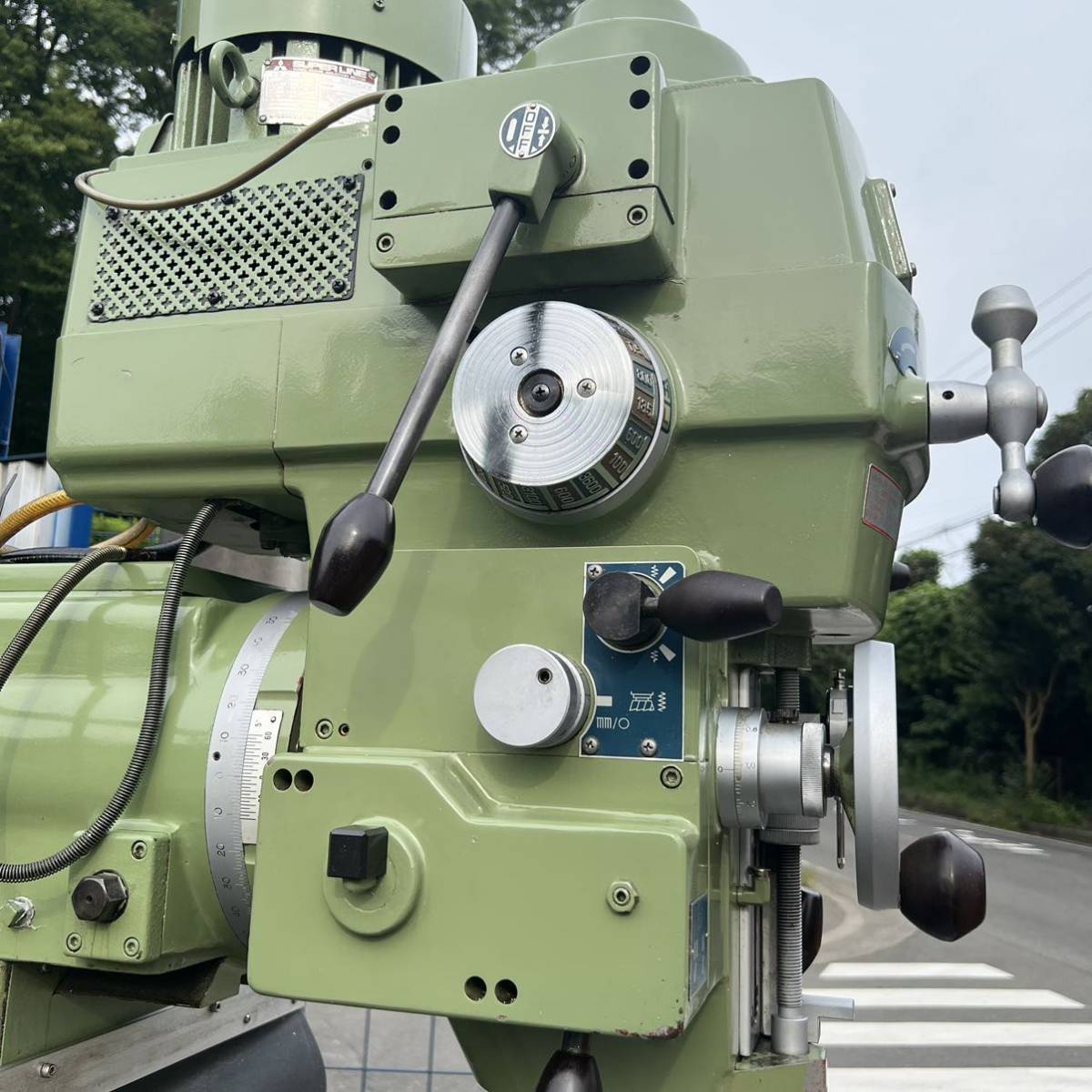 OKUMA HOWA フライス盤 汎用立フライス盤 ラムフライス 大隅豊和 OKUMA HOWA フライス盤 汎用立フライス盤 ラムフライス 大隅豊和