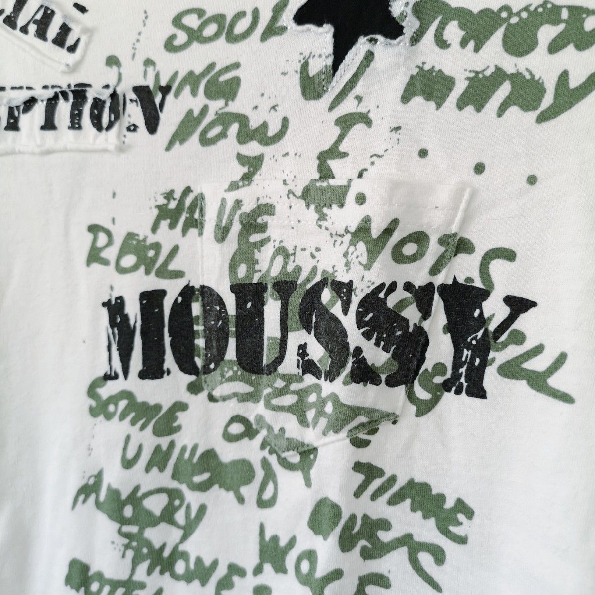 moussy マウジー 半袖Tシャツ ロゴ入り 白 ホワイト