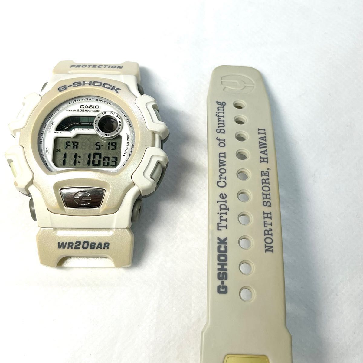 稼働 カシオG-SHOCK メンズ Gショック 通しバンド トリプルクラウン サーフィン限定モデル ホワイト