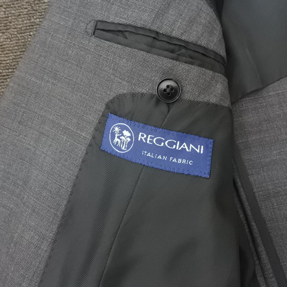 現行タグ トゥモローランド×REGGIANI 2ボタンダークグレースーツ 現行タグ トゥモローランド×REGGIANI 2ボタンダークグレースーツ