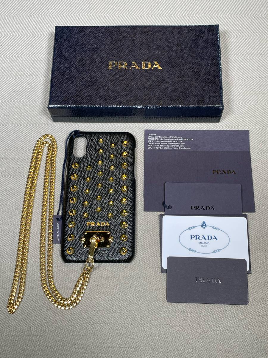 新品 未使用 PRADA iPhone X XS スマホ ケース iPhoneケース プラダ ロゴ 26 サフィアーノ ブラック 黒 スタッズ チェーン 本革_画像1