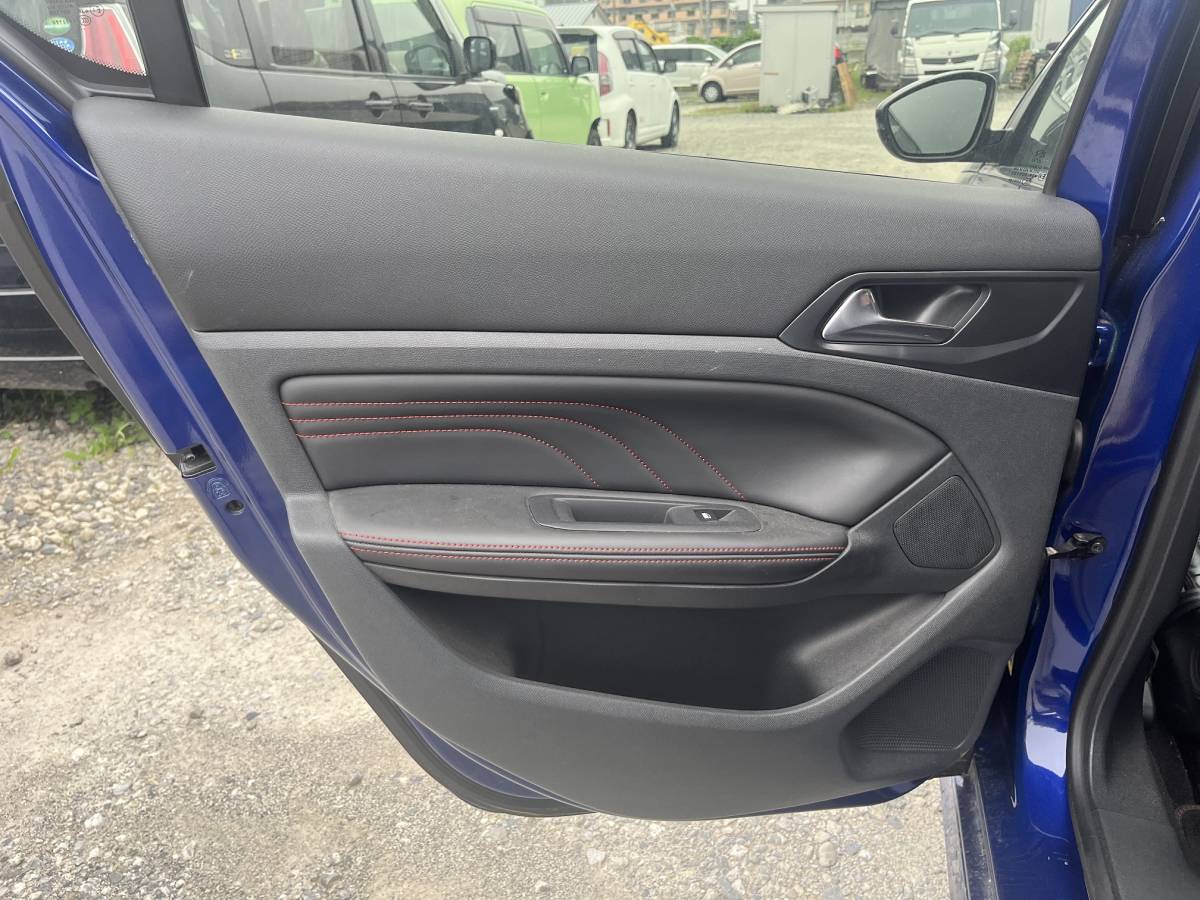 3-38 H28 год Peugeot 308 GTI поздняя версия T95G05 оригинальный левая задняя дверь ASSY синий / голубой T9 стекло / регулятор / отделка имеется 