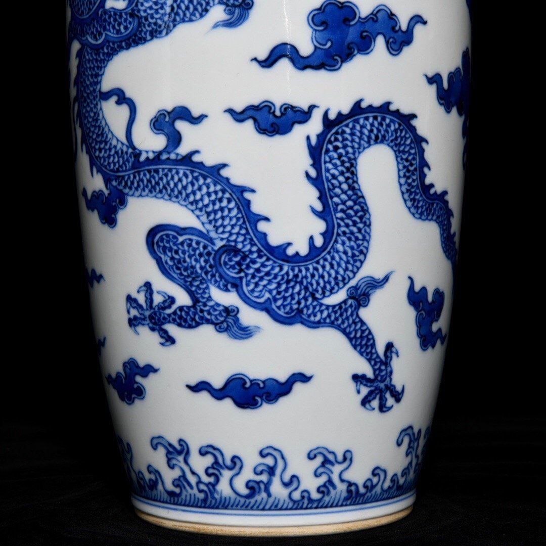 古物坊】【1円スタート】中国唐物 乾隆年製 青花龍紋梅瓶 擺件 置物 古