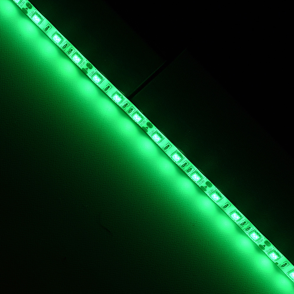 LEDテープライト 3m 12V 防水 3チップ 白ベース 緑色 正面発光 車 自動車 バイク 高輝度 両面テープ 1本_画像2