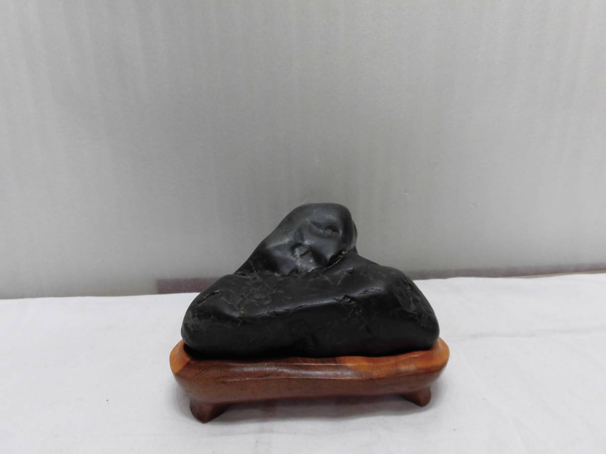  Япония  камень 100... , ... высококачественный  ,  сердце   форма ... черный ... камень （ центр ... течение (сделки)  ... ,  правый  сторона ＝ скольжение  подставка  ） Хоккайдо  , ...