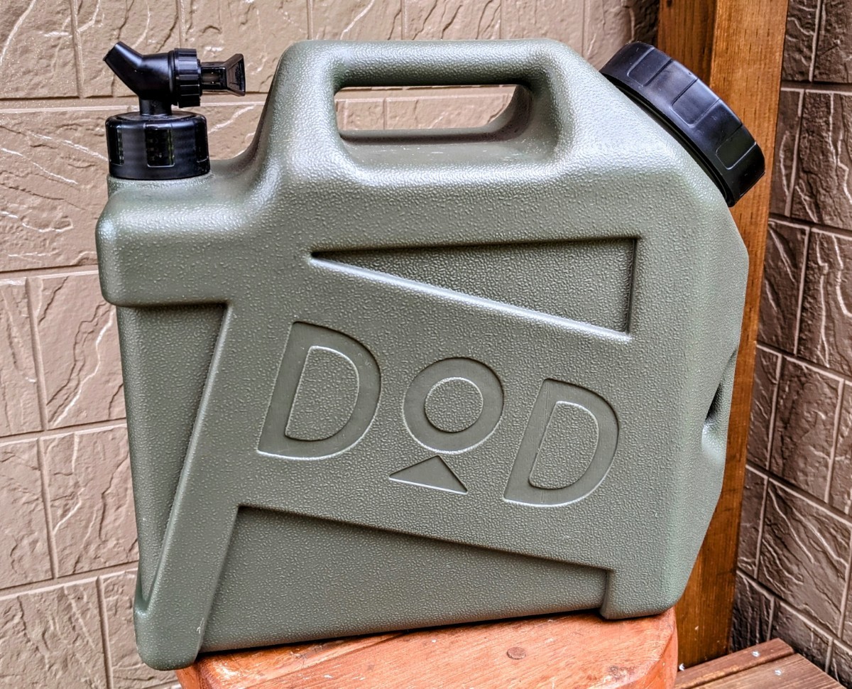 DOD(ディーオーディー) ジミニータンク 水専用 ウォータータンク 10L キャンプ用水タンク オリーブ_画像1