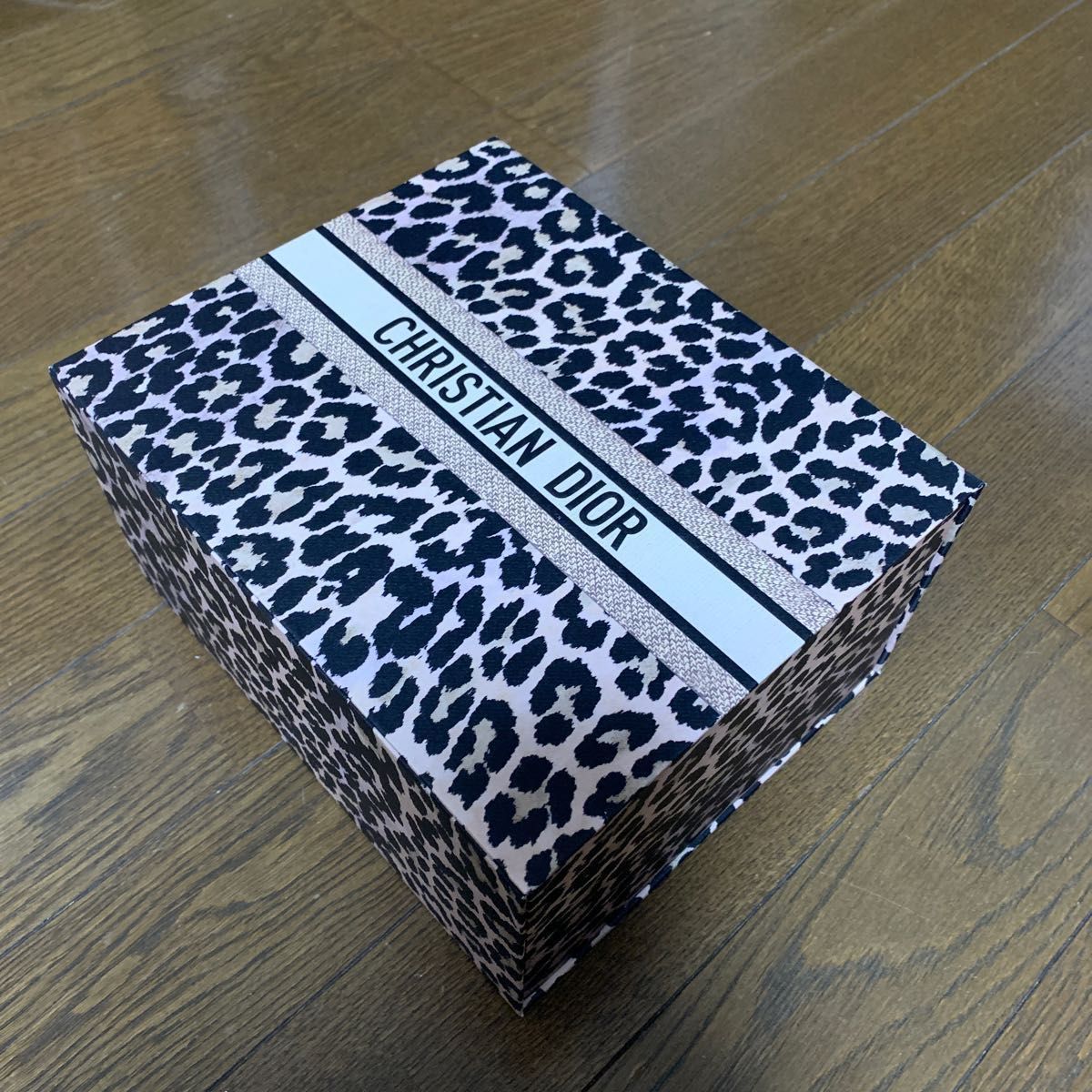 Dior gift box ディオール レオパード柄 箱他セット|Yahoo Dior gift box ディオール レオパード柄 箱他セット|Yahoo