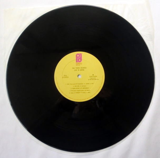 2枚組LP「スリー・ディグリーズ・ライヴ・イン・ジャパン」ソウル・トレイン 1975年 盤面良好 音飛びなし全曲再生確認済み_画像7