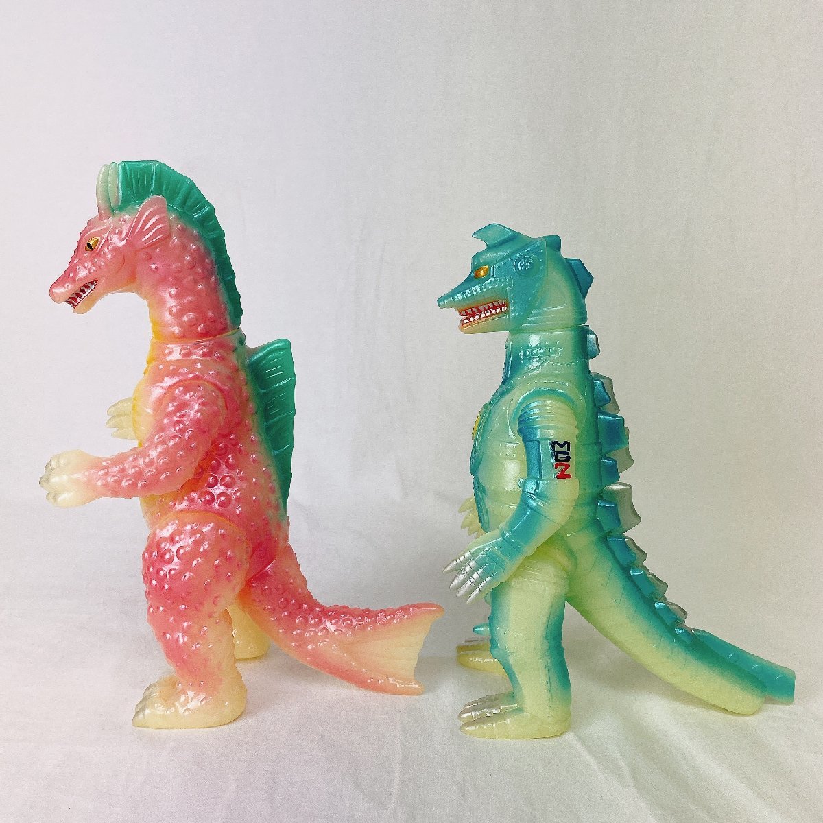 M1号 大怪獣対決セット メカゴジラ2 & チタノザウルス (蓄光成型
