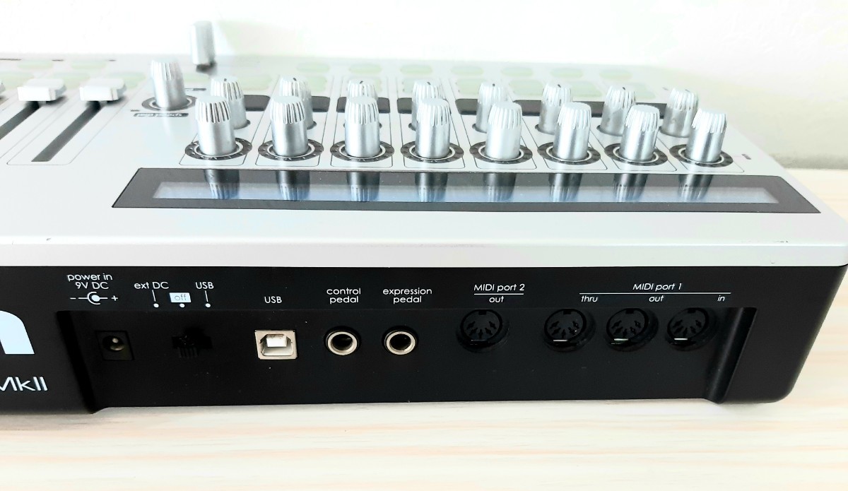 在庫有】 Novation MIDIコントローラー ZeRO SL MkⅡ kochmetal.com.br