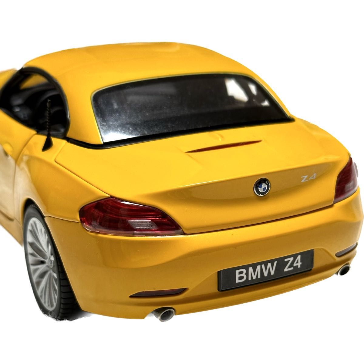 KYOSHO 1/18 BMW Z4 sDrive35i E89 ミニカー 外車 海外メーカー KYOSHO 1/18 BMW Z4 sDrive35i E89 ミニカー 外車 海外メーカー