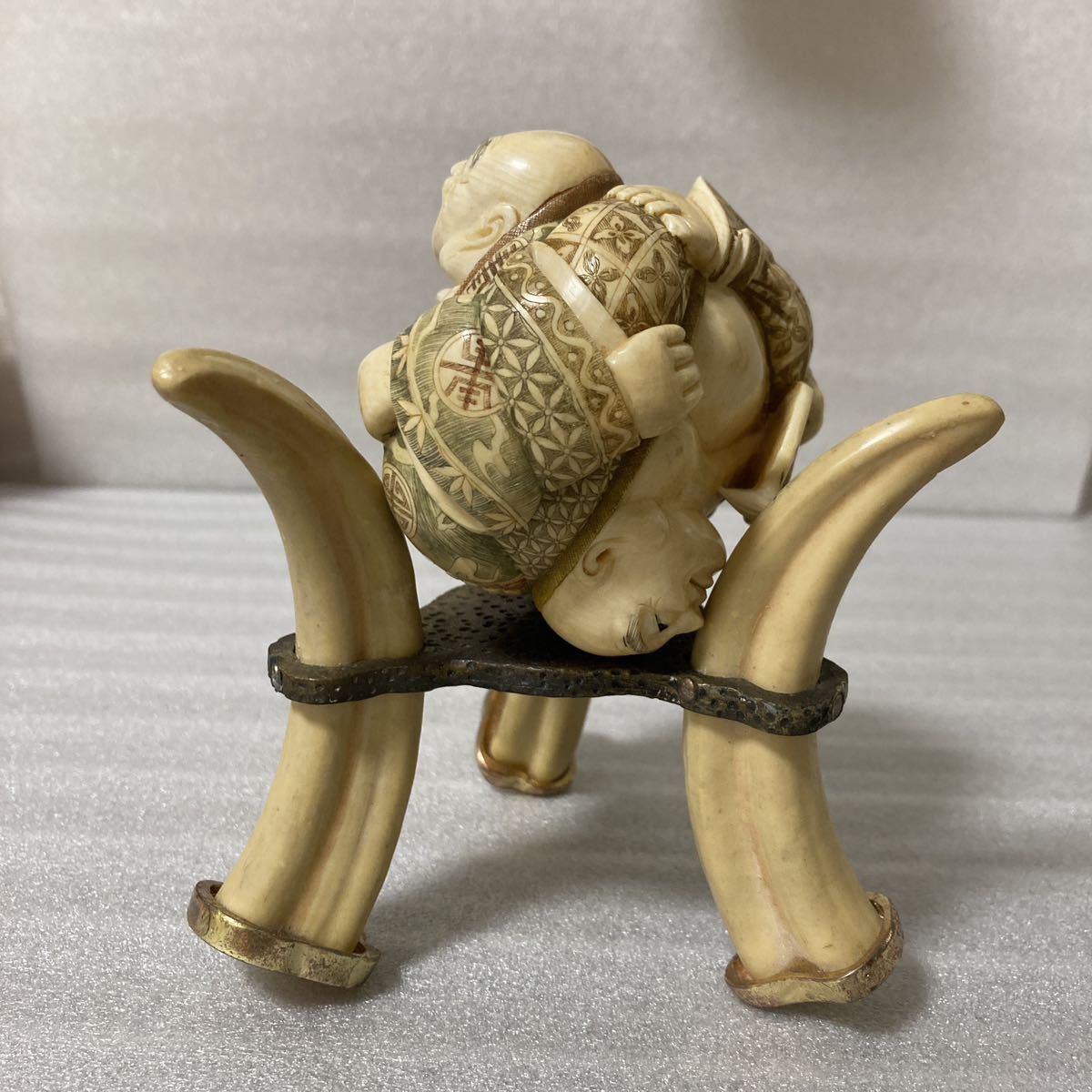 マンモス牙彫刻象牙風細密彫刻七福神古美術品古玩専用台付オブジェ置物