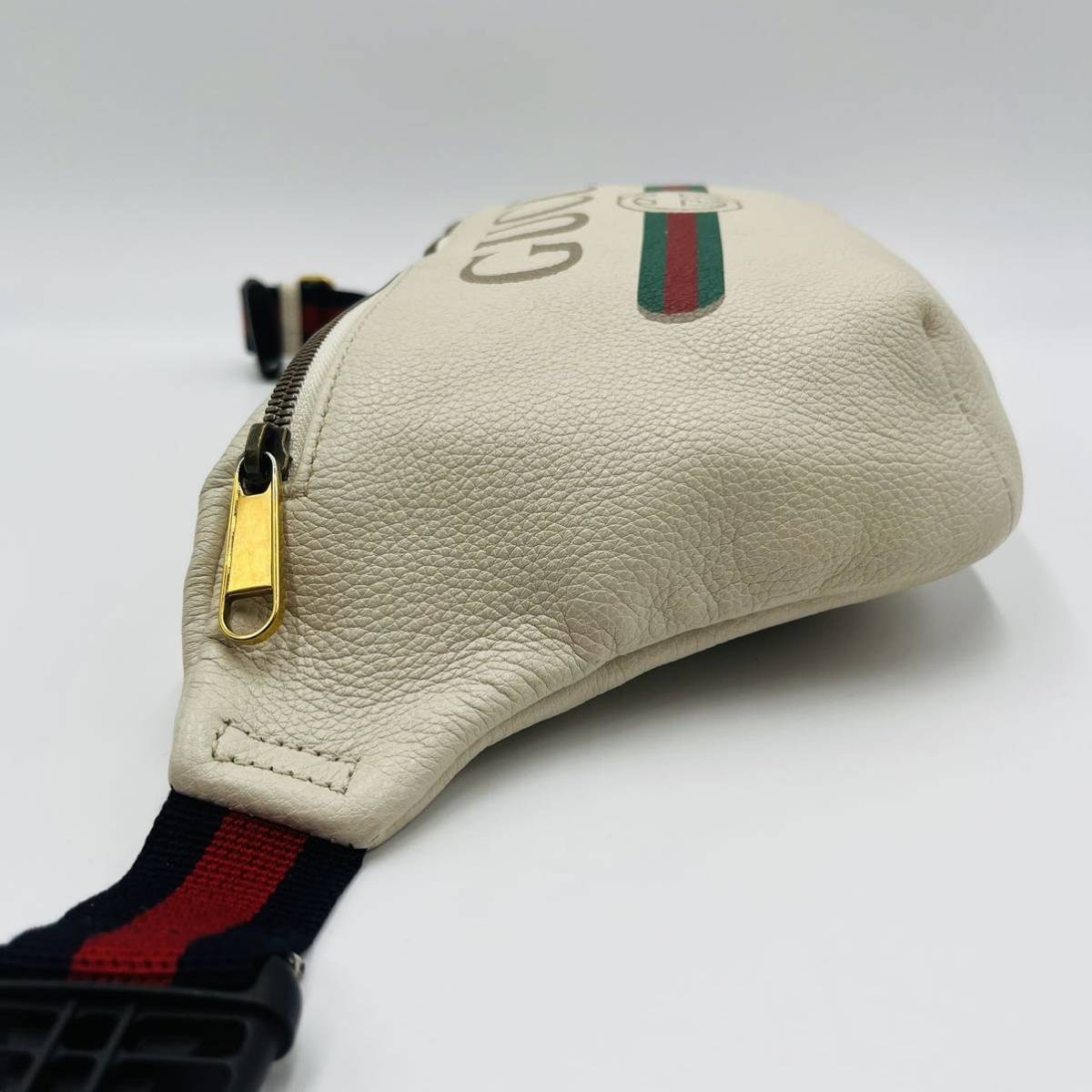 美品 GUCCI グッチ ヴィンテージロゴ ウエストポーチ ボディバッグ