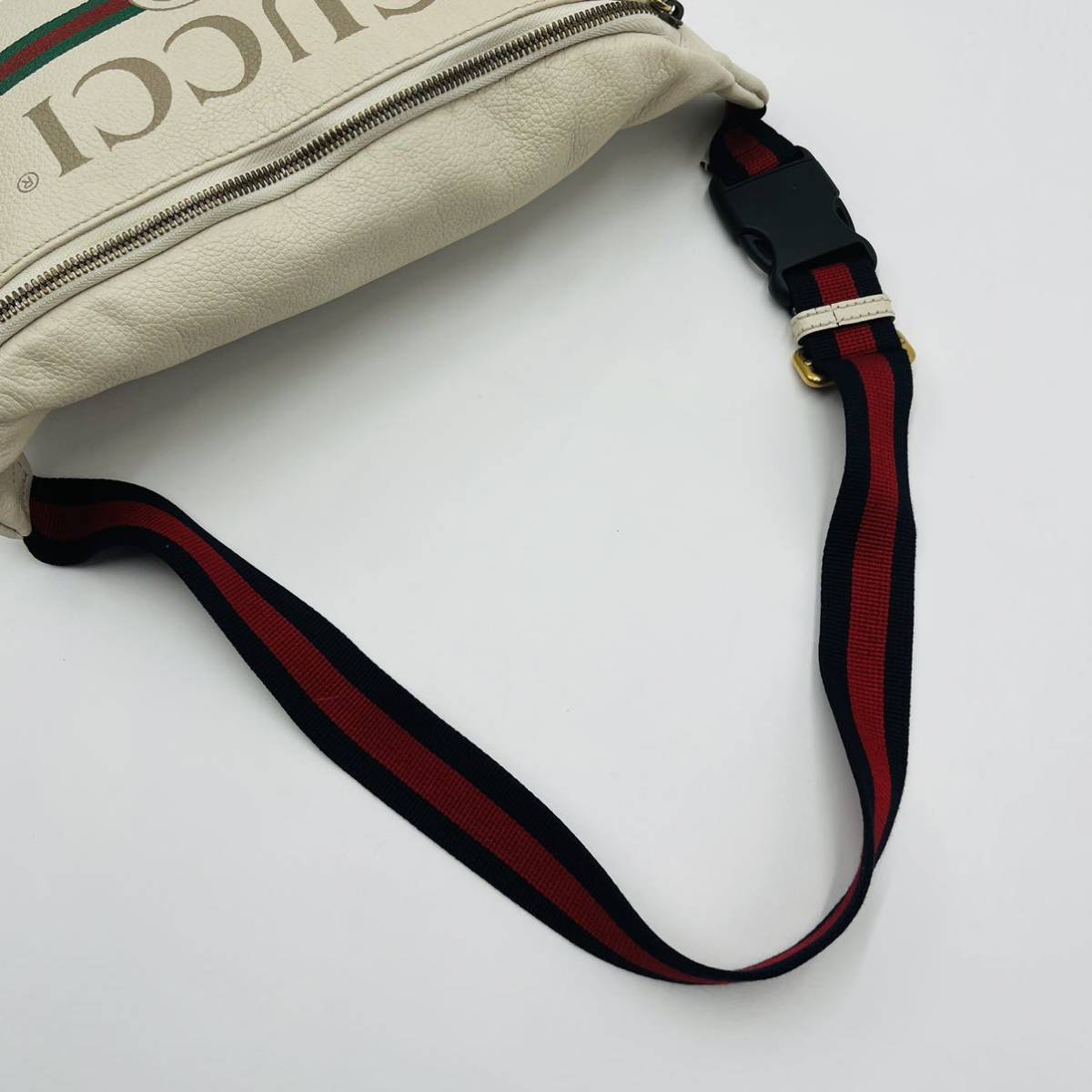 美品 GUCCI グッチ ヴィンテージロゴ ウエストポーチ ボディバッグ