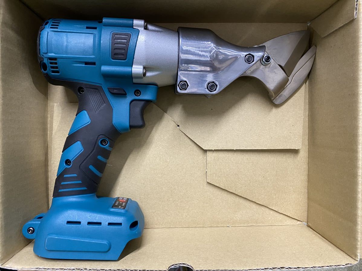 送料込み!】充電式ラス網カッター 本体のみ(バッテリー・充電器 送料込み!】充電式ラス網カッター 本体のみ(バッテリー・充電器
