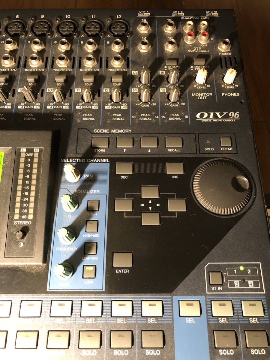 ヤマハデジタルミキサー 01V96 version2 ハードケース付き YAMAHA