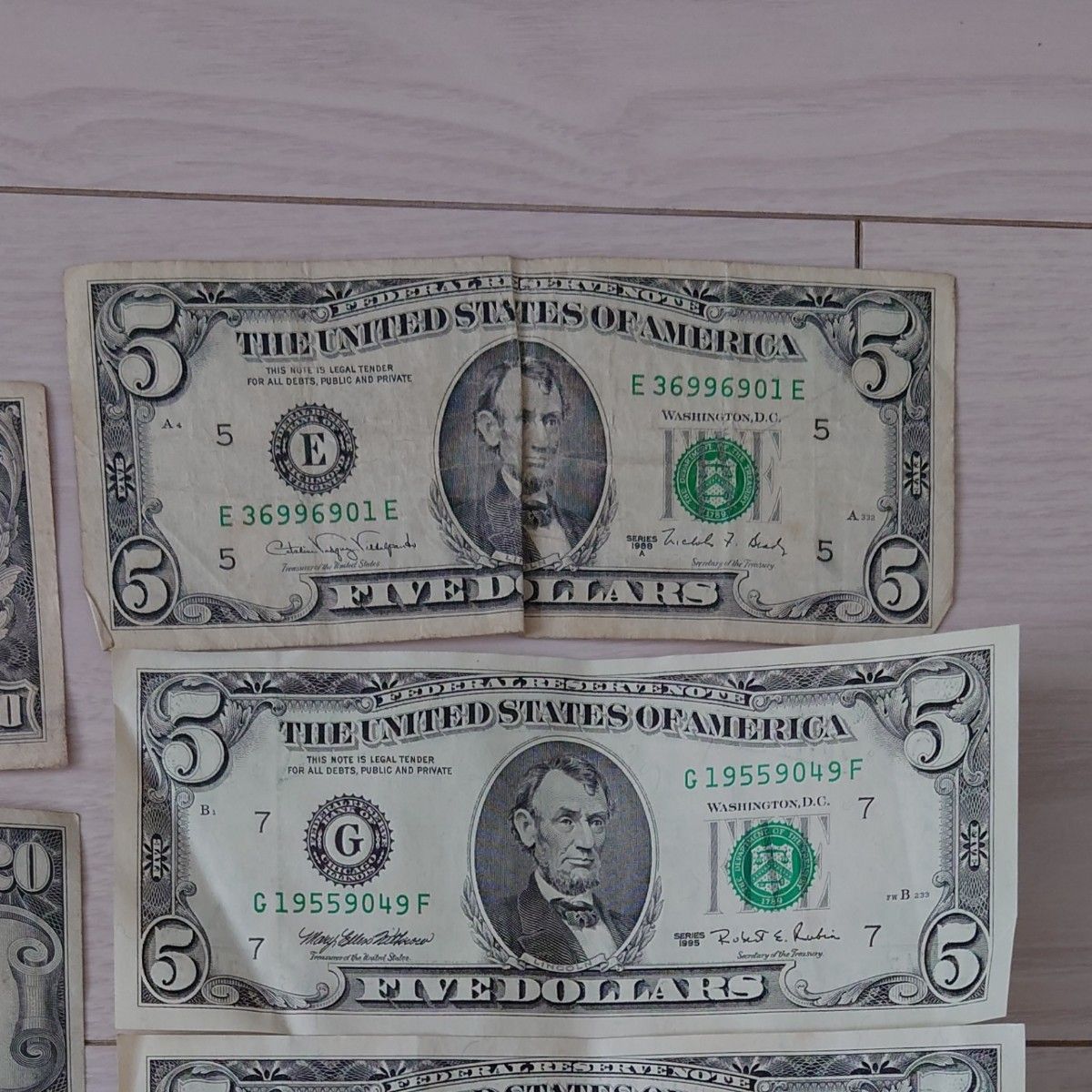 額面合計145ドル アメリカ 旧紙幣 100ドル1枚 20ドル1枚 5ドル5枚 貨幣