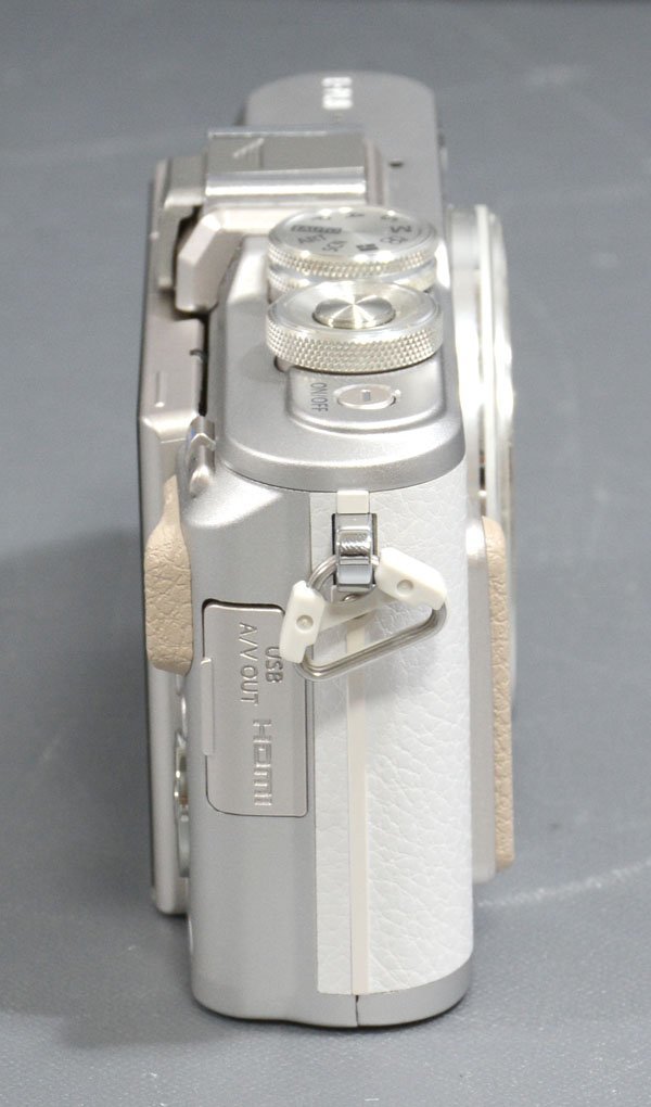 ☆元箱付!OLYMPUS オリンパス PEN E-PL8 14-42mm EZレンズキット