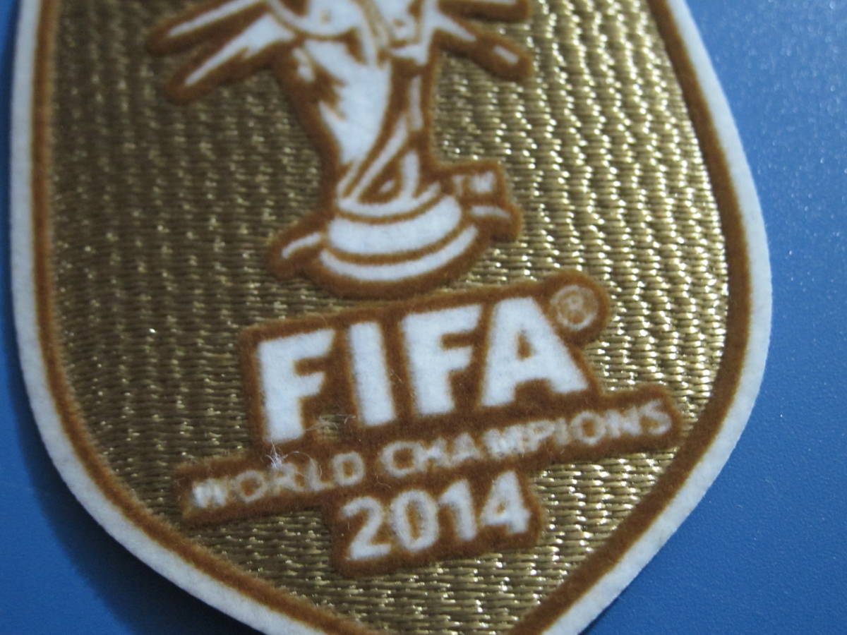 ～小物～ 2014 FIFAワールドカップ x ドイツ代表 優勝 ワッペン 1枚 (黄金)_画像2