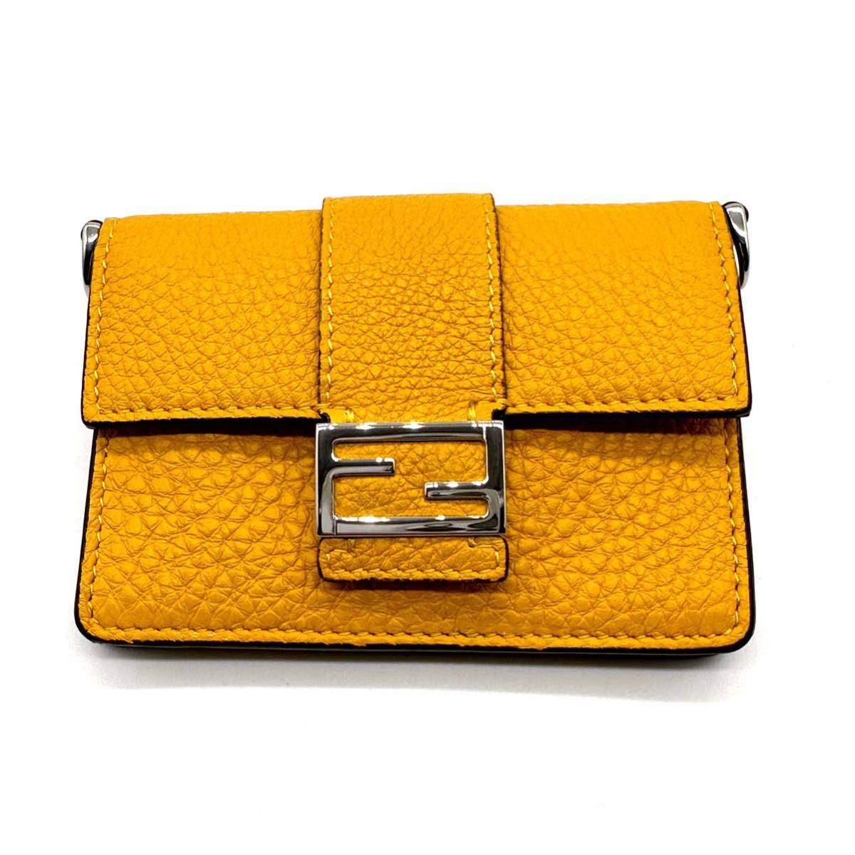 未使用品】FENDI フェンディ フラット バゲット マイクロ-