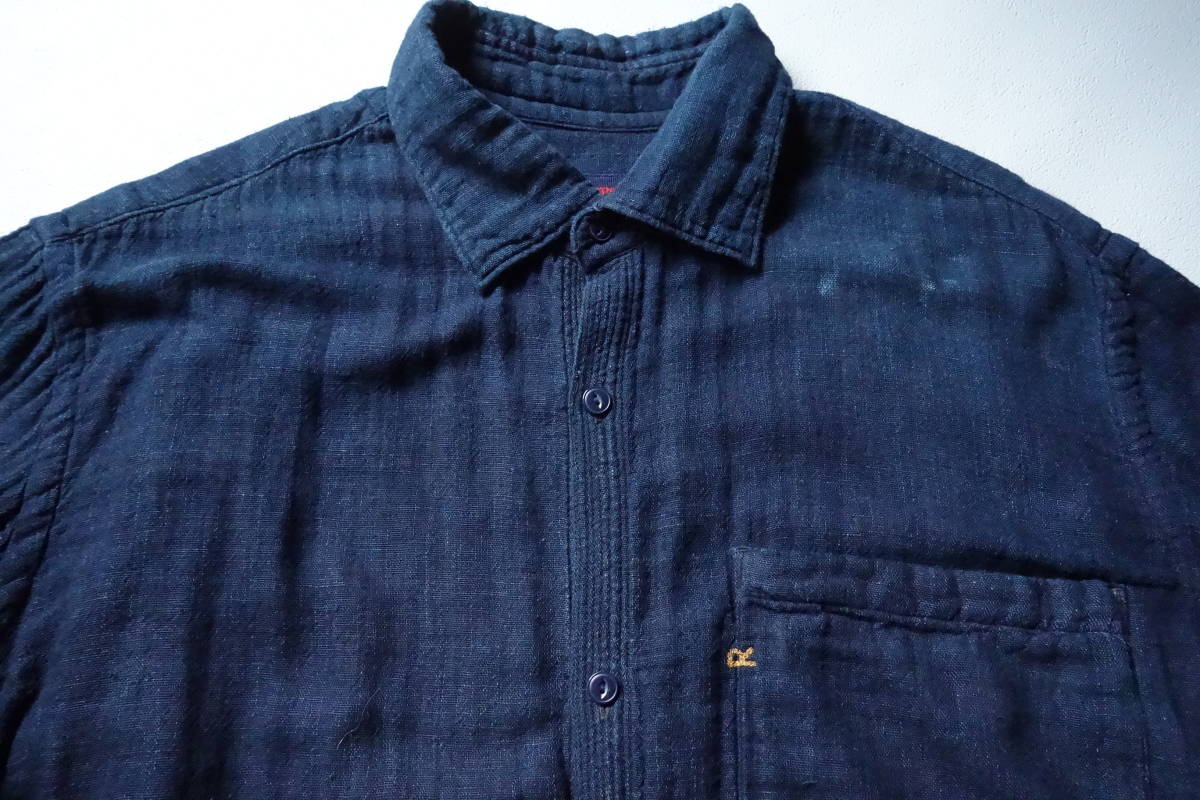 45rpm☆ショート丈 インディゴ藍染め 裏地チェック ダブルガーゼシャツ 3 INDIGO☆Lサイズ_左ポケットの上辺りに色落ちあり
