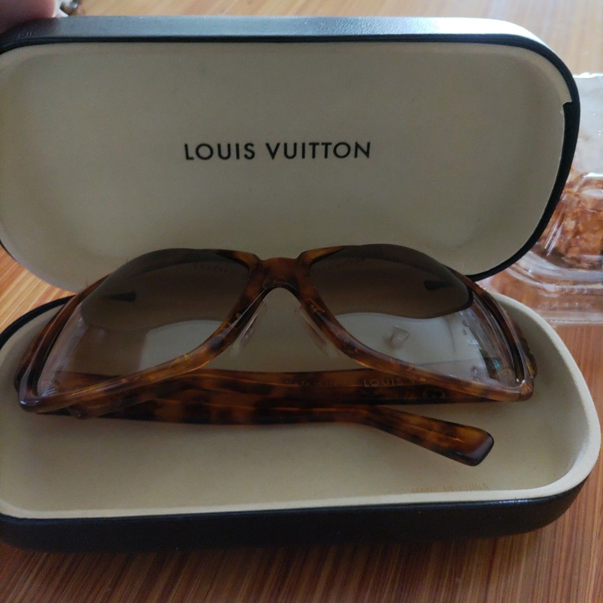 ＬＯＵＩＳ ＶＵＩＴＴＯＮ　サングラス