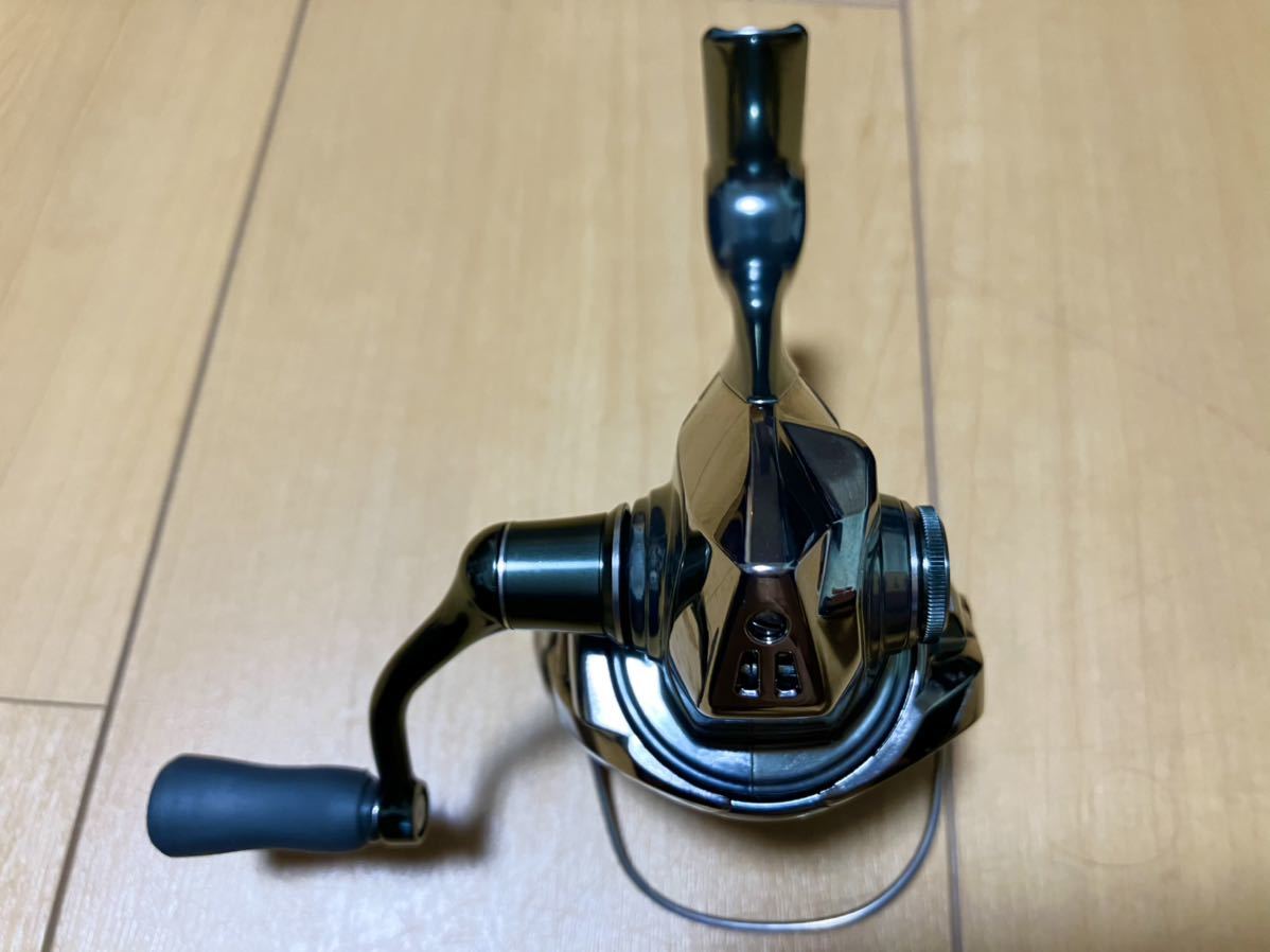 使用一回美品です♪ 送料込み即決♪ シマノ 22 ステラ C2000S(ヴァン