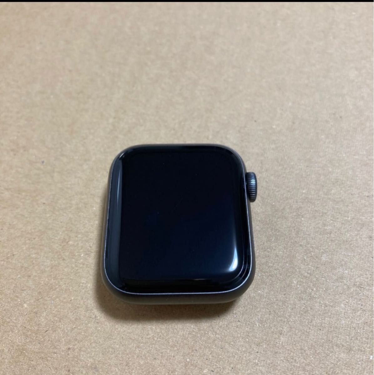 Apple Watch SE(GPSモデル) 第1世代40mm スペースグレイ 40mmケース用 