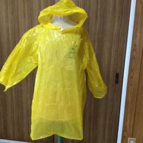 gero Kappa ( portable rain Kappa ) light yellow color for children dress length 75cm unused goods 50g. light.. free shipping 