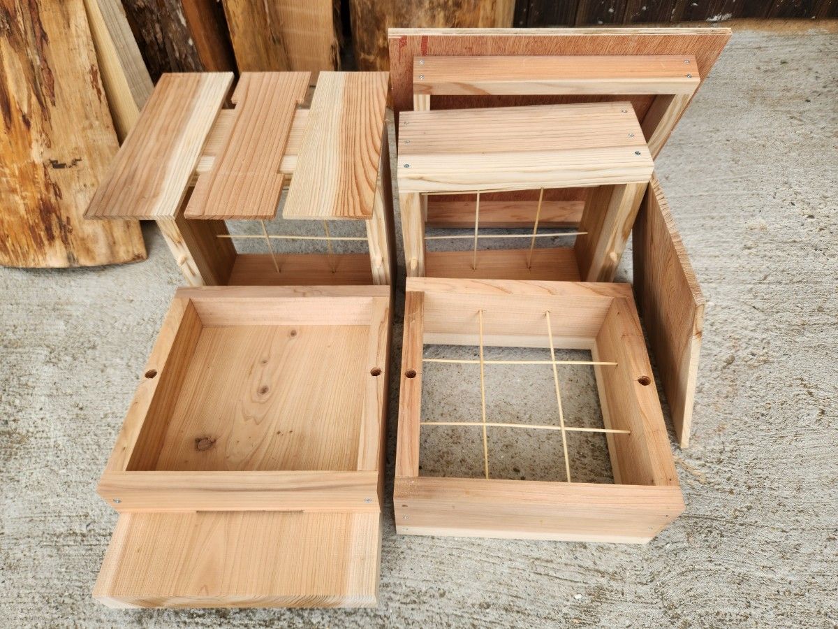 限定品 熟練大工作製 柾目板使用で重箱の節抜けの心配なし 日本蜜蜂４