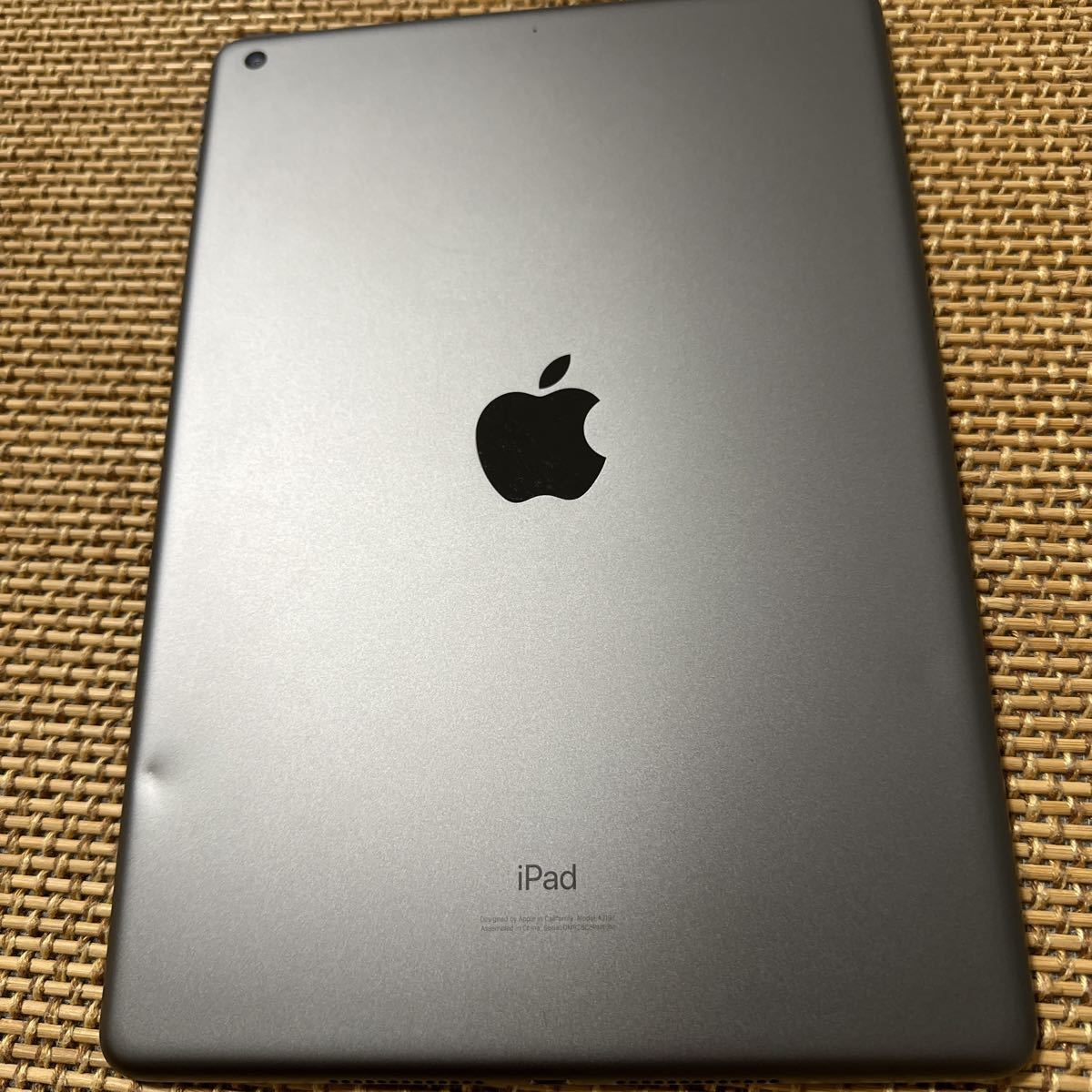 iPad 第７世代Wi-Fi モデル 32GB スペースグレイ Apple