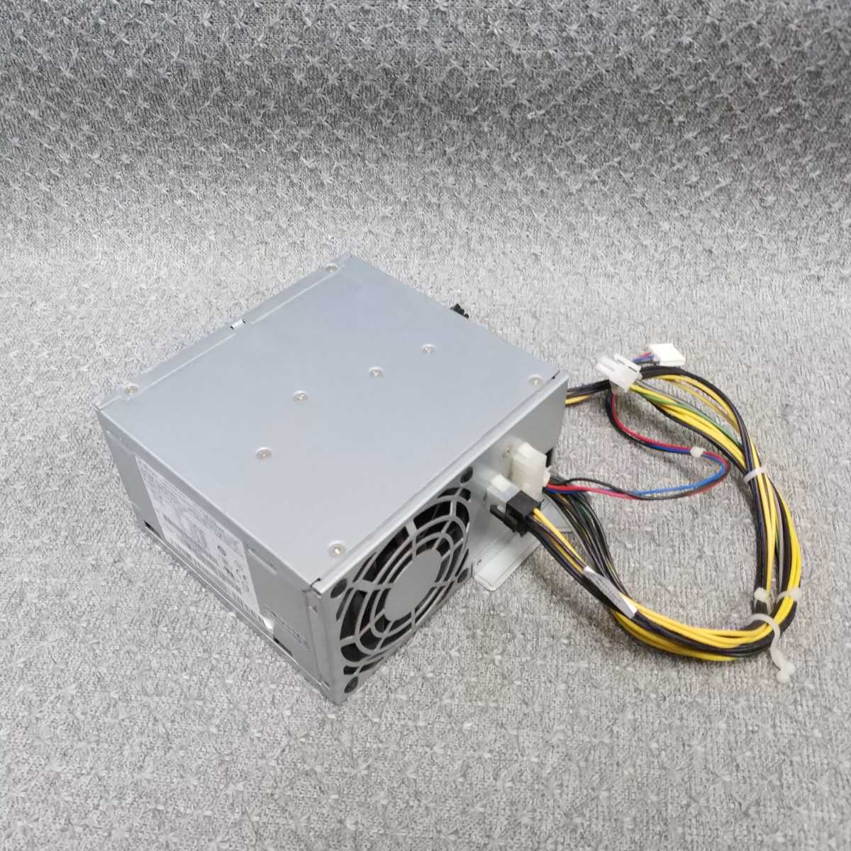 即日発 速達 保証付き Fujitsu 500W 電源 DPS-500XB A S26113 即日発 速達 保証付き Fujitsu 500W 電源 DPS-500XB A S26113